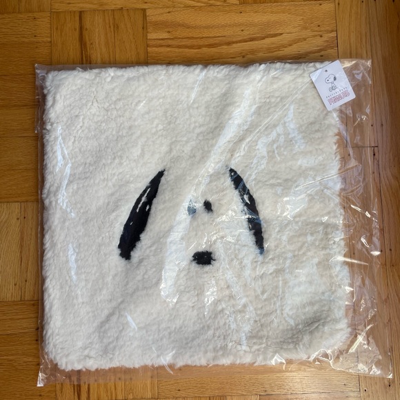 Pottery Barn Accents New Pottery Barn Peanuts Snoopy Cozy Pillow Cover 8 Square Poshmark